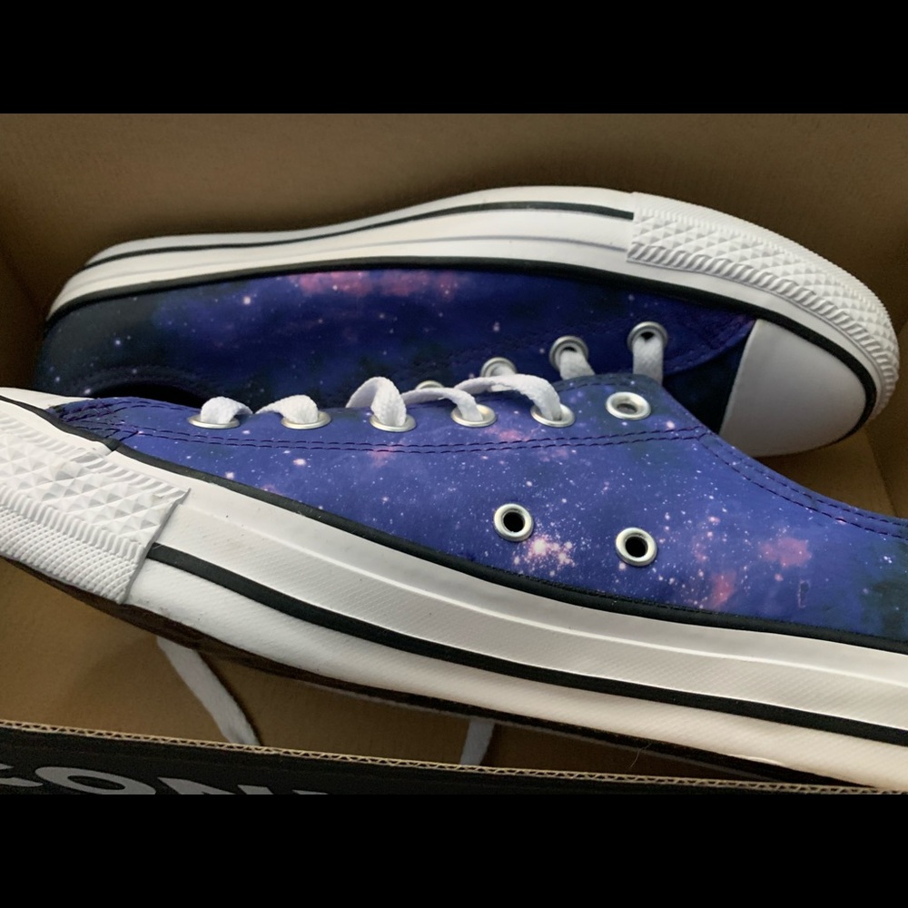 Chuck Taylor All Star Miss Galaxy Low Top Sneaker W 9.5